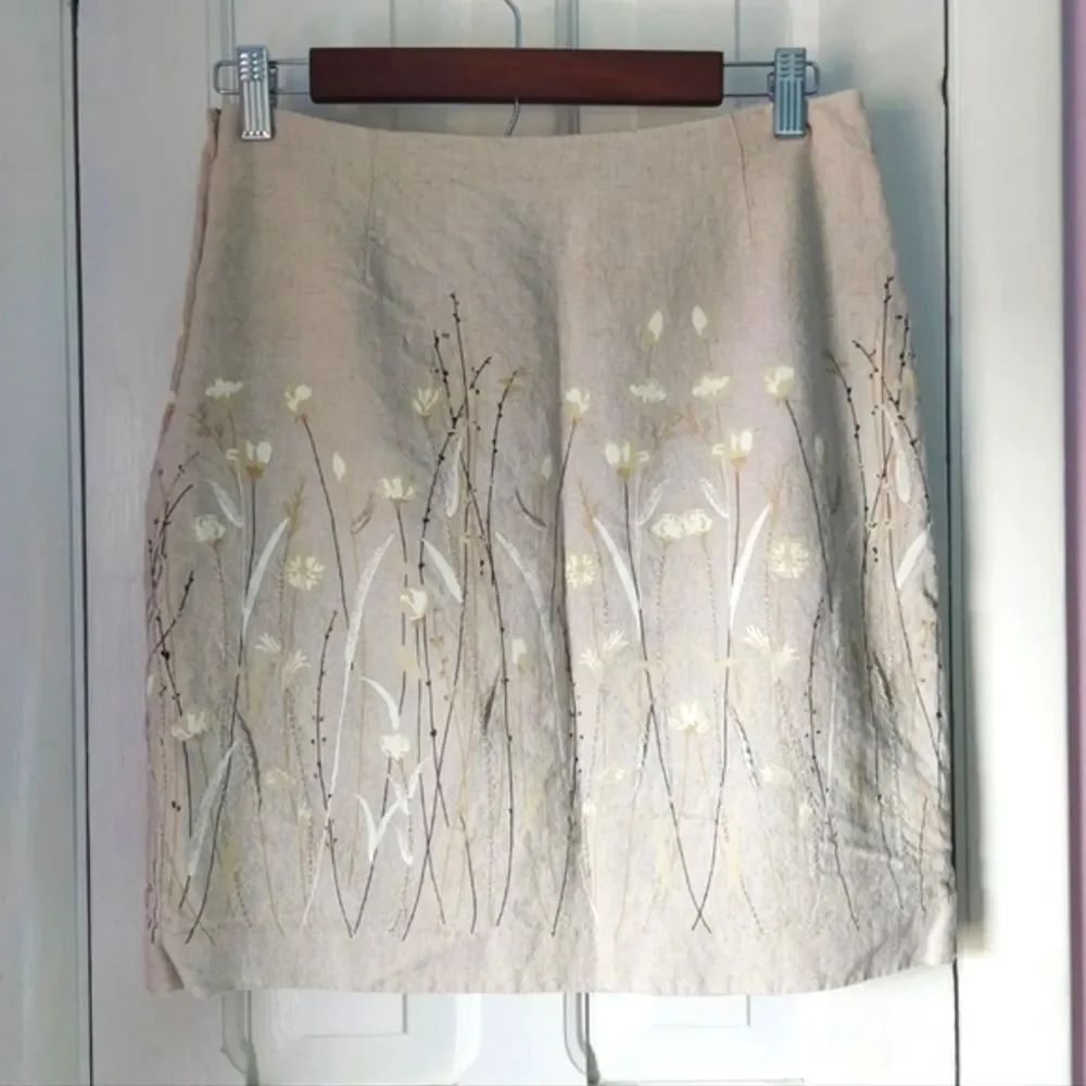 Tailor B. Moss Wildflower Print Embroidered Linen Pencil Skirt Sz 8 - Picture 4 of 7